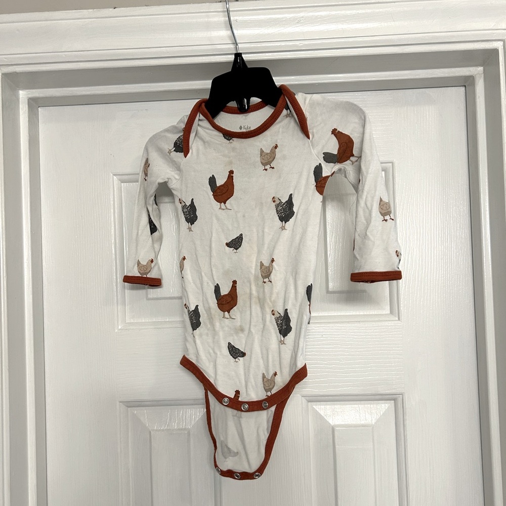 Kyte baby 6-12 months chicken print onesie